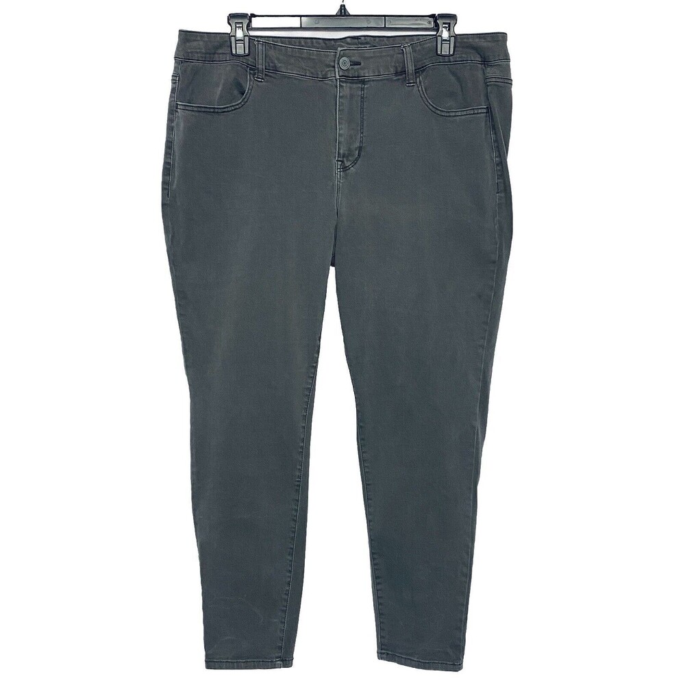 Maurices Plus size 22W Lightweight Gray Stretch Jean Style Pants Skinny Fit